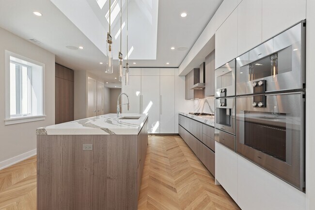 Foto del edificio - 232 S Green St