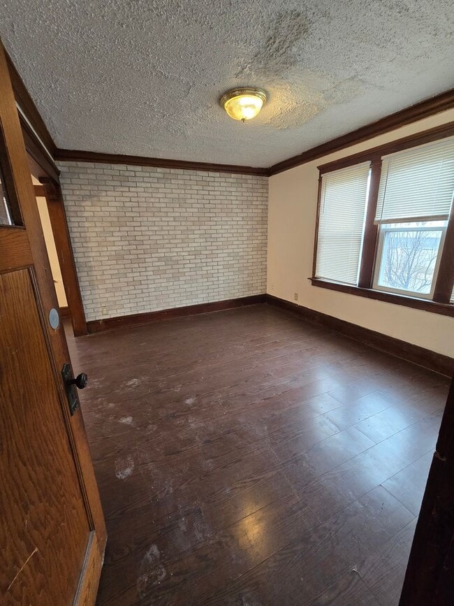 Building Photo - 3600 N Port Washington Rd