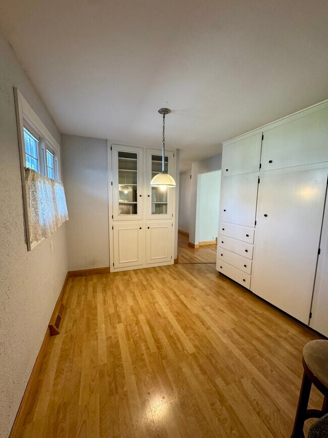 Foto del edificio - 1535 Monterey Ct