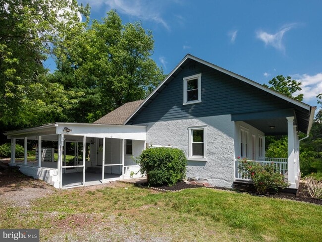 Building Photo - 831 Old Schuylkill Rd