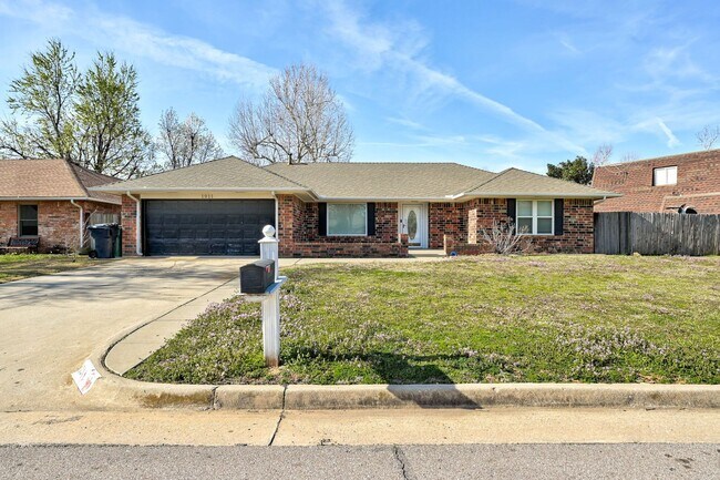 Foto del edificio - Beautiful 3 Bed 2 Bath home in the heart o...