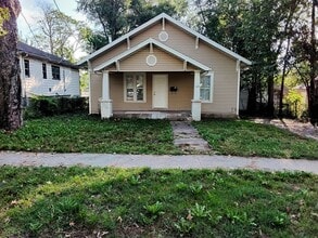 Building Photo - 1330 N Broadway Ave