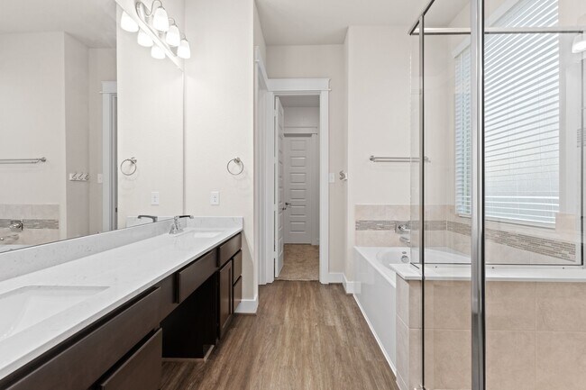 Foto del edificio - 5323 Wyatt James Ln