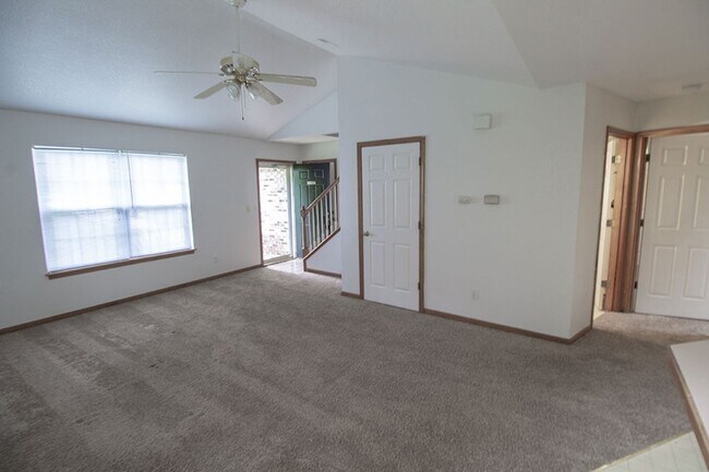 Foto del edificio - 5340-5342-5342 Godas Cir
