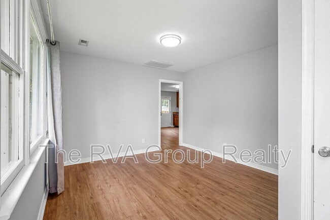 Foto del edificio - 204 Liberty Ave