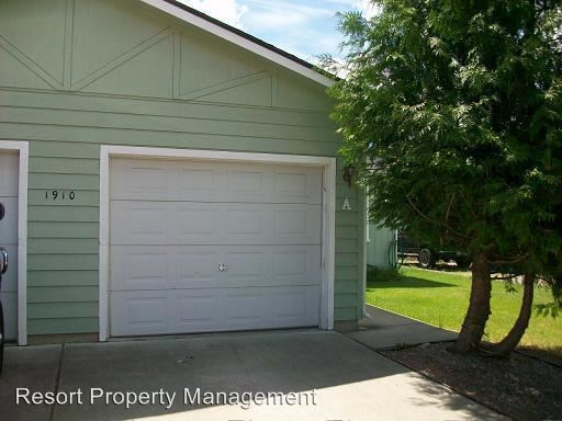 Building Photo - 1910 E Park Ln