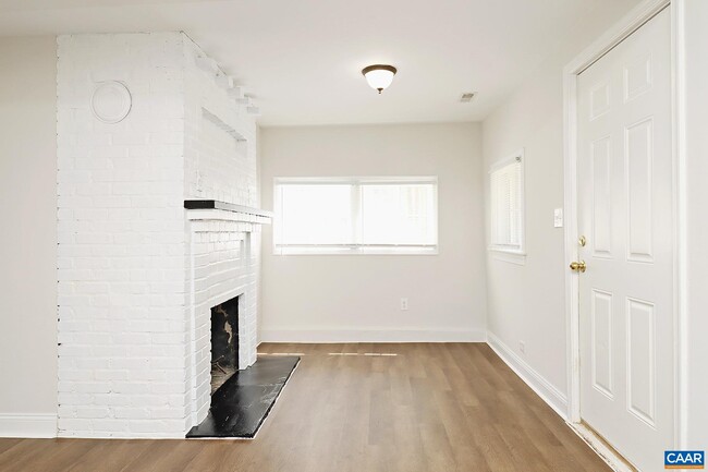 Building Photo - 603 Altavista Ave