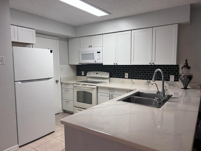 Building Photo - 4651 Cason Cove Dr