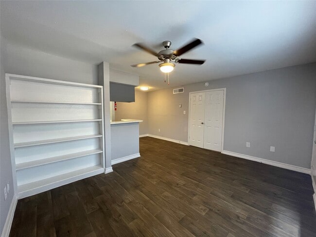 Building Photo - 16414 Stuebner Airline Rd