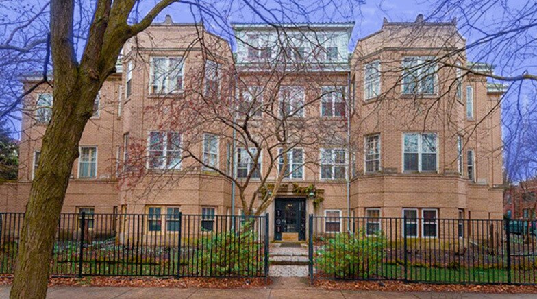 Primary Photo - 2749 W Sunnyside Ave