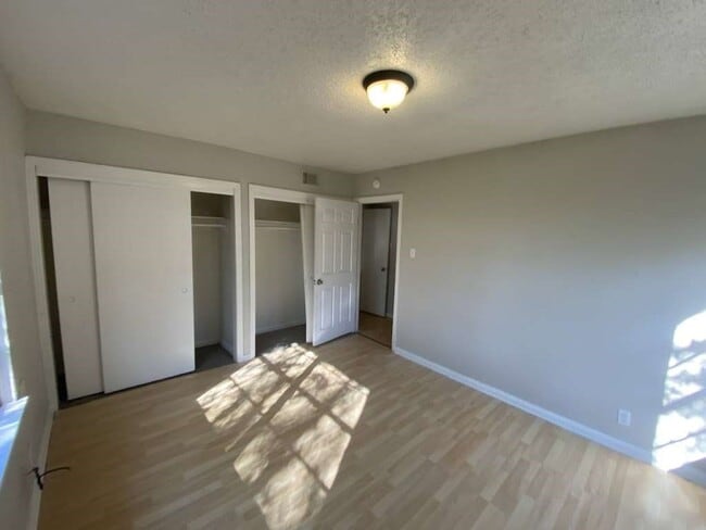 Foto del edificio - 5810 Belmark St