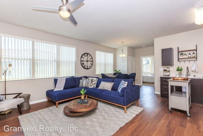 Building Photo - 8080 N Millbrook Ave