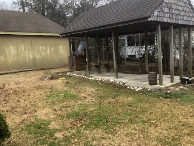 Building Photo - *** $99 Lease Processing Fee Due at Signin...