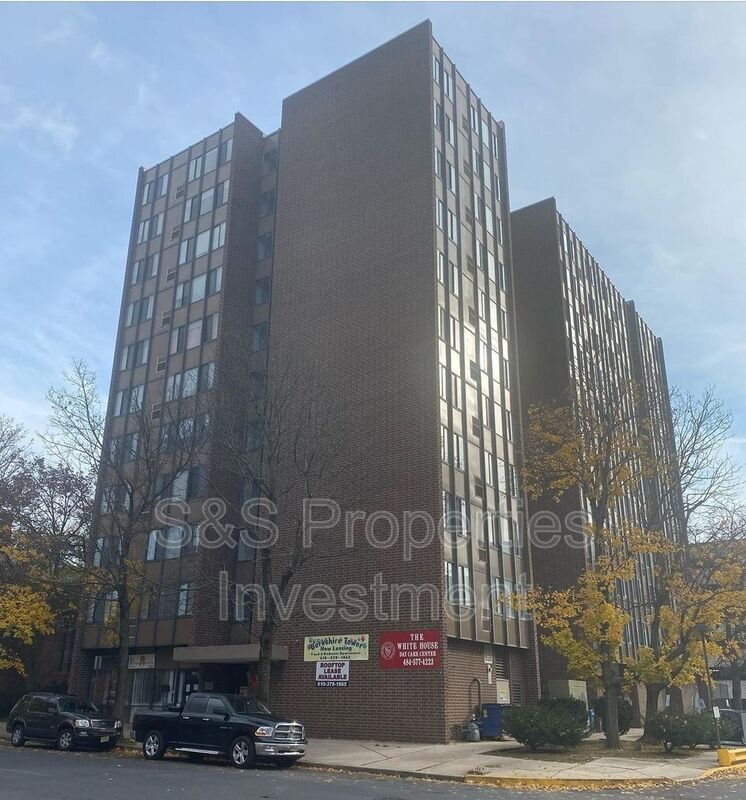 Primary Photo - 726 Washington St