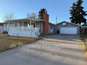 Building Photo - 121 Riverview 4 E