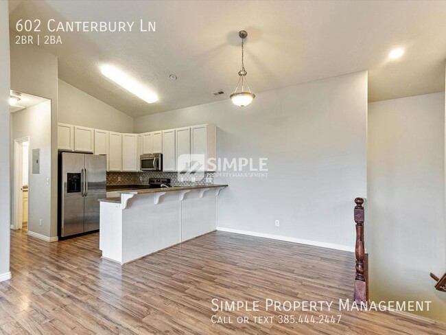 Building Photo - 2 BD Foxboro Townhouse has it all!