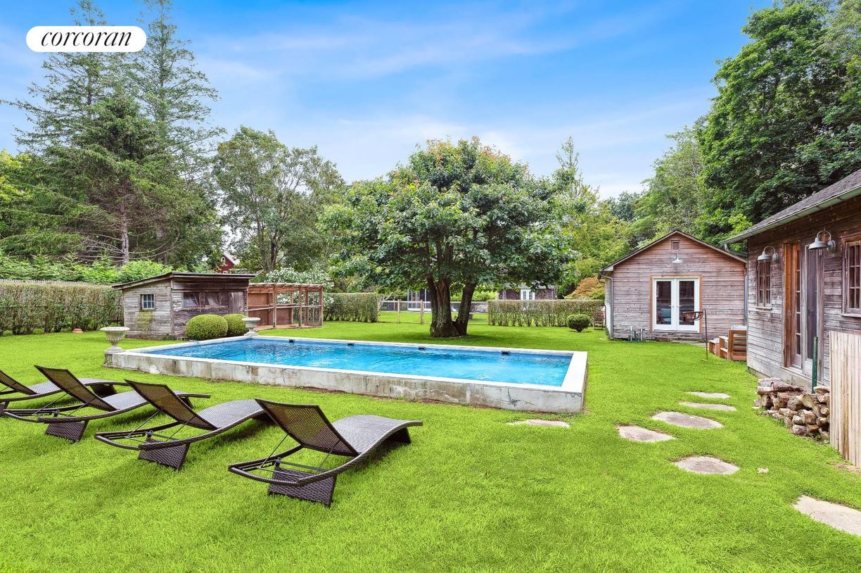 Foto principal - 943 Springs Fireplace Rd