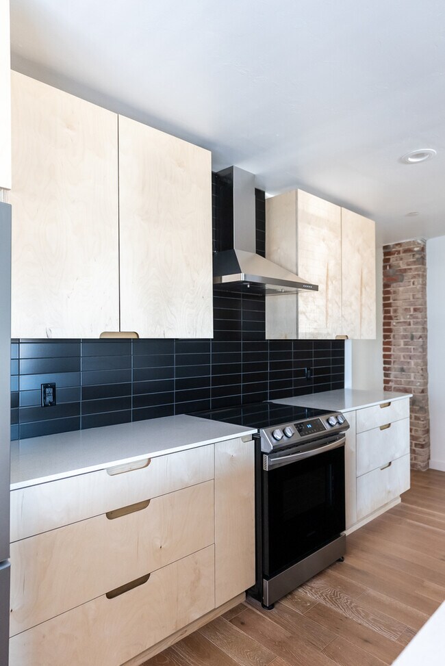 Foto del edificio - 808 NW 23rd St