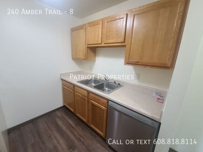 Building Photo - 240 Amber Trail