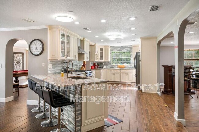 Foto del edificio - 1833 N Keene Rd