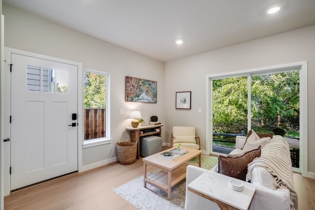 Building Photo - 16909 SW 132nd Ter