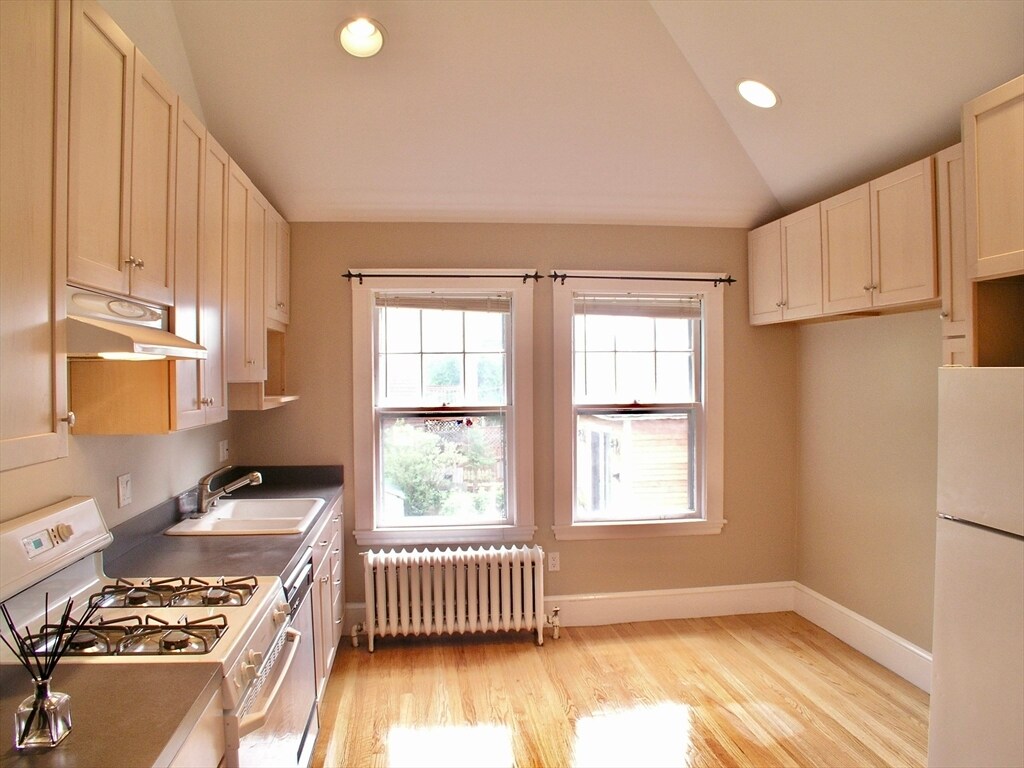 Foto principal - 24 Montgomery St
