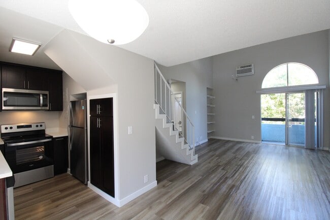 Building Photo - Oxnard Terrace