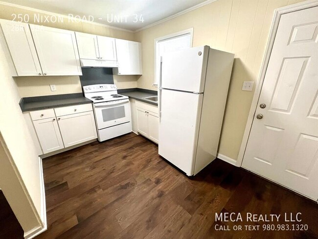 Foto del edificio - 250 Nixon Rd