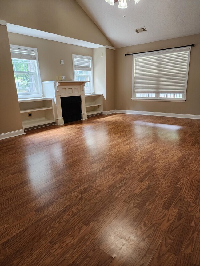 Foto del edificio - 112 Maplewood Ave SW
