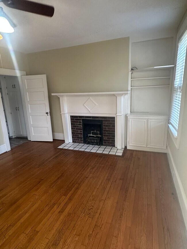 Foto del edificio - 139-141 S. Pickens Street