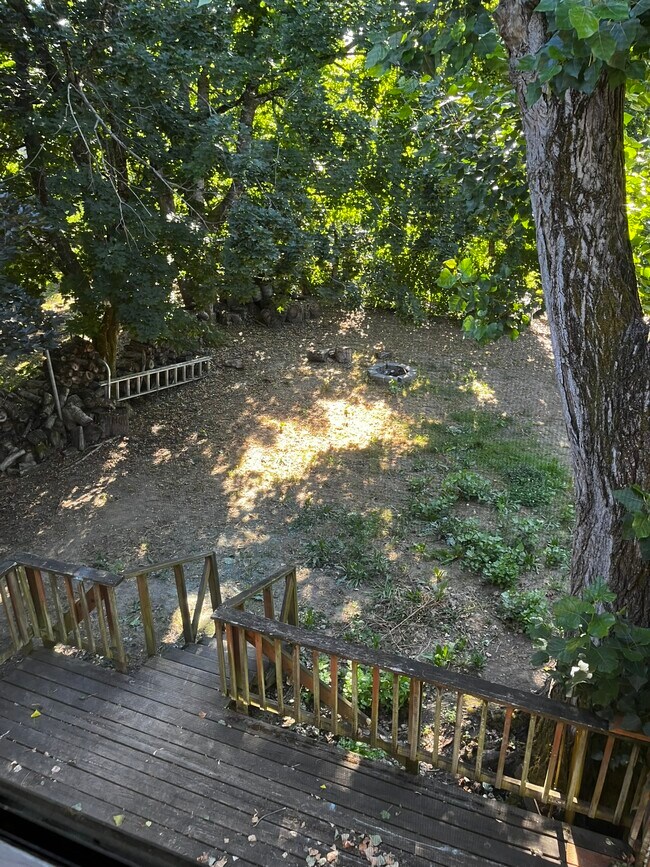 Foto del edificio - 217-217 SW Edgefield Pl