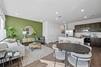 Building Photo - 204 Tall Cedar Wy