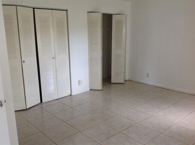 Foto del edificio - 10815 NW 45th St