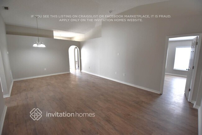 Foto del edificio - 923 Welch Hill Cir