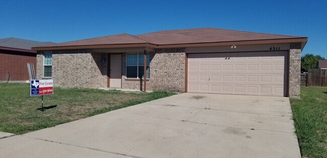 Building Photo - 4311 Janelle Dr
