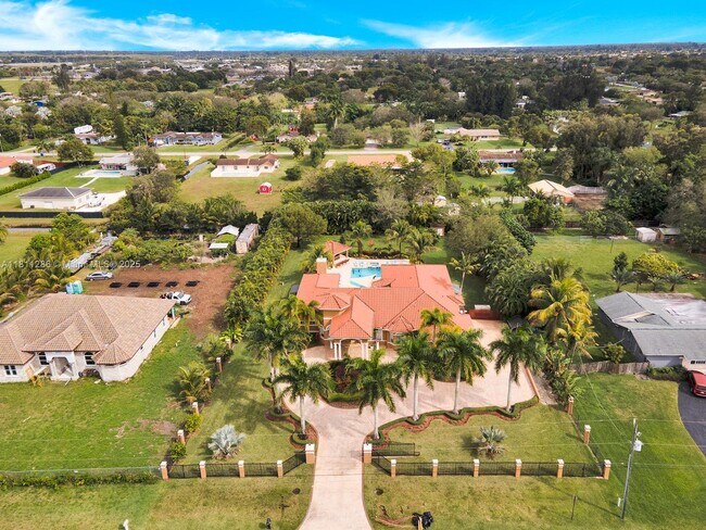 Foto del edificio - 5050 SW 166th Ave
