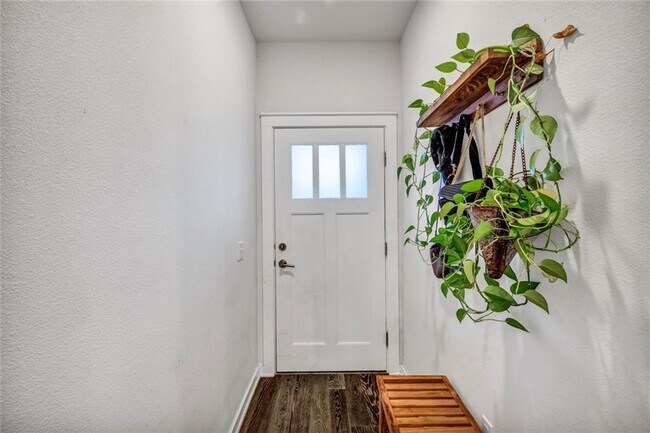 Building Photo - 8941 Parker Ranch Cir