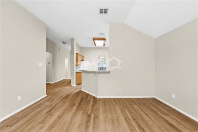 Building Photo - 6038 Mountain Mdw