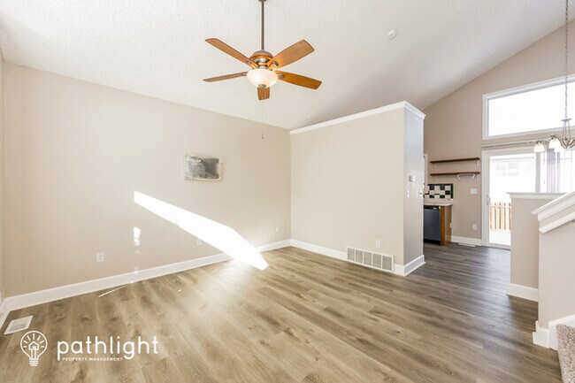 Building Photo - 3460 Cedarhurst Way