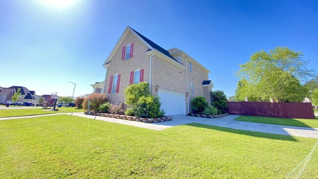 Building Photo - 704 Stagecoach Dr