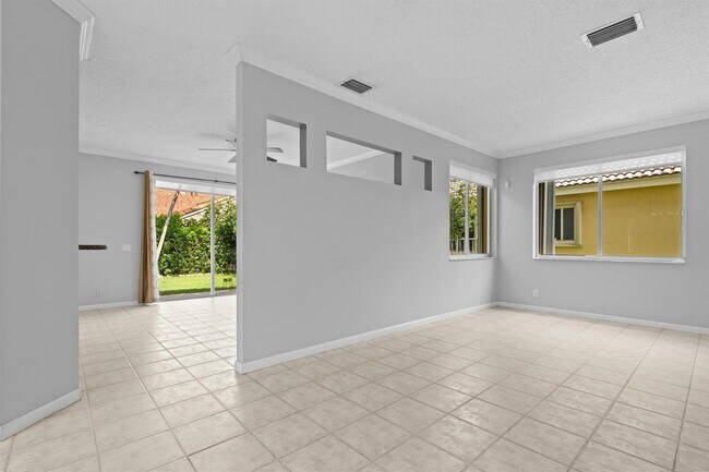 Foto del edificio - 4319 Greenbriar Ln