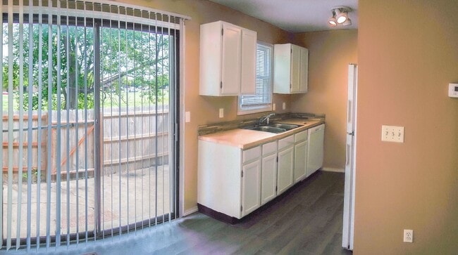 Building Photo - 9242 E Funston Ct