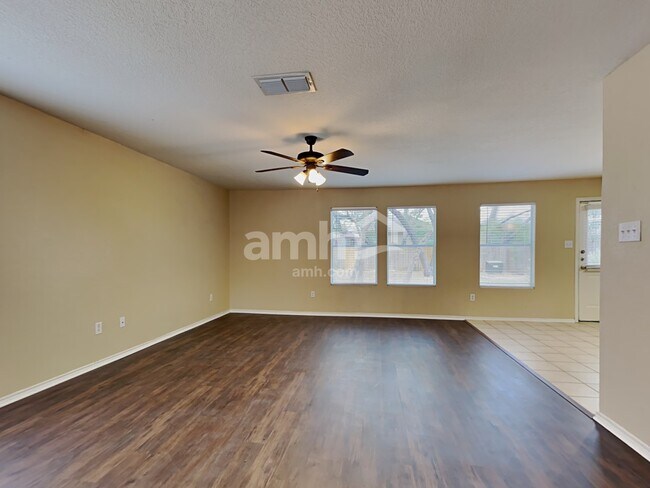 Building Photo - 8531 Silver Brush