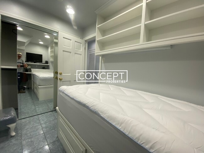 Building Photo - 101 Orleans St