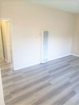 Foto del edificio - 260 N Oak Ave