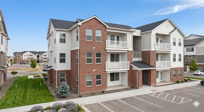 Building Photo - AERIE AT EAGLE