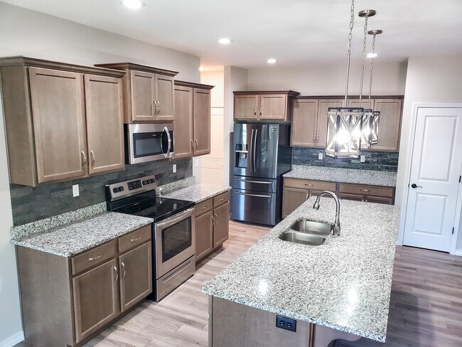Building Photo - 391 Highpoints Ridge