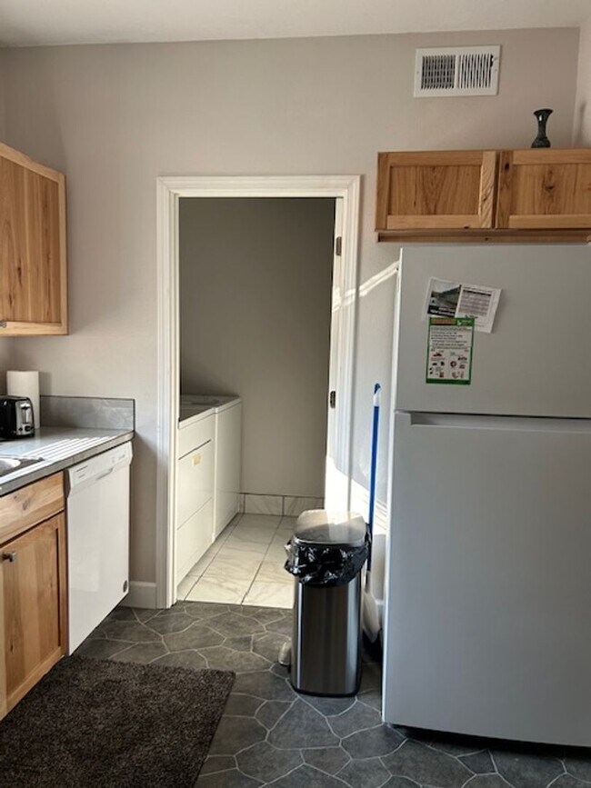 Foto del edificio - Adorable One bed/One bath furnished house!