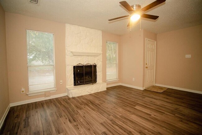 Building Photo - 5834 Twisted Pine Ct