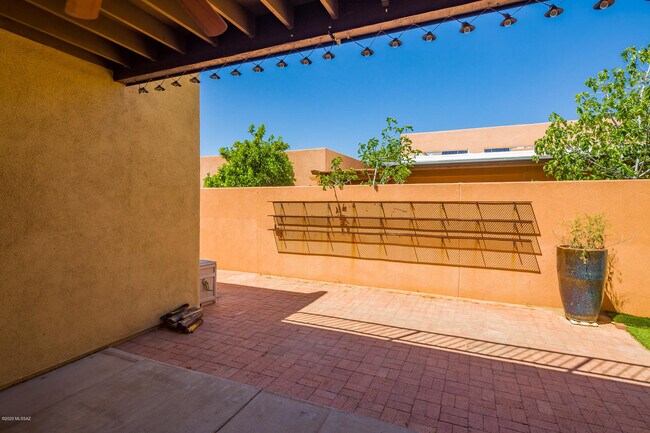 Building Photo - 5254 S Civano Blvd